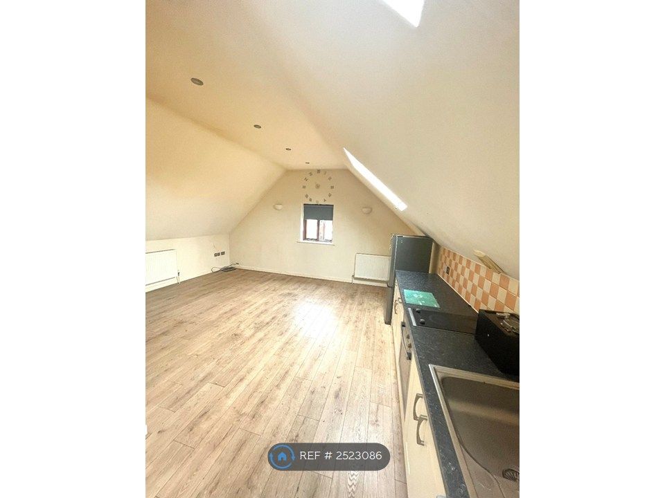 Property photo 2 of 8