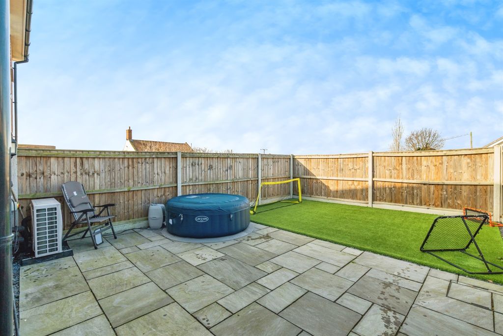 Property photo 3 of 14