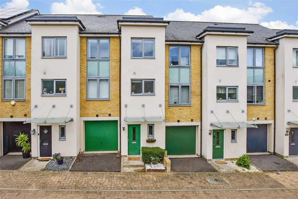 Property photo 1 of 12 External (Brochure)