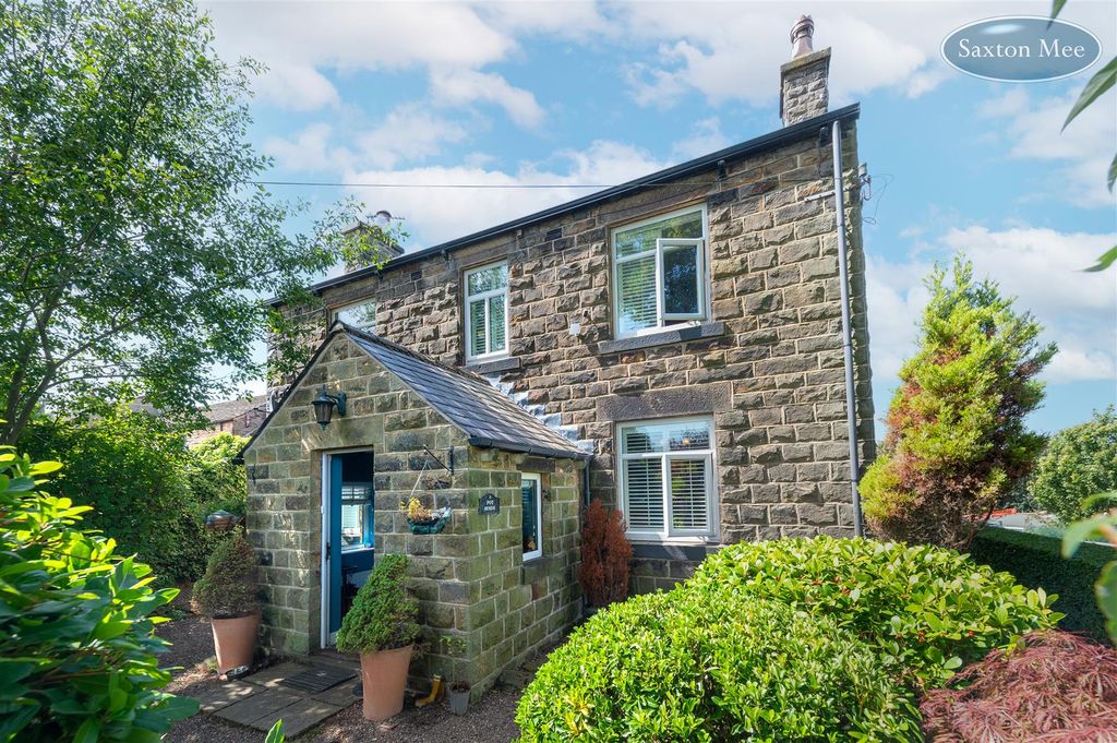 Property photo 1 of 26 Pot House - Front 340.Jpg