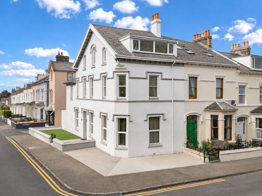 Property photo 1 of 33