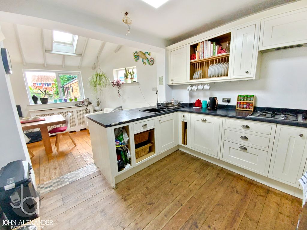 Property photo 2 of 21 Img_4022