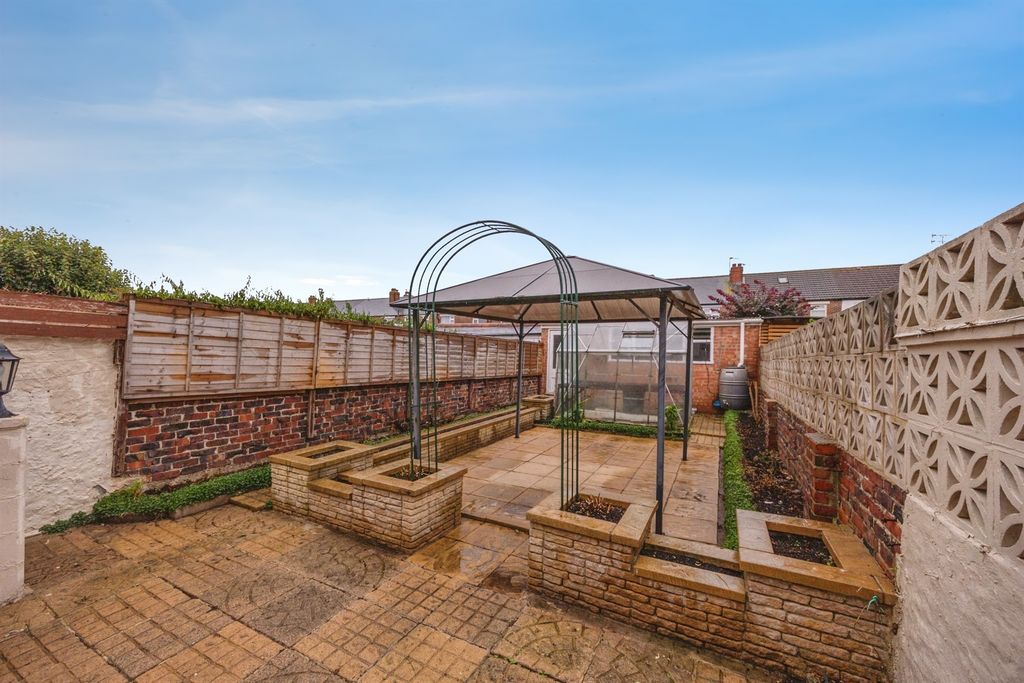 Property photo 3 of 21