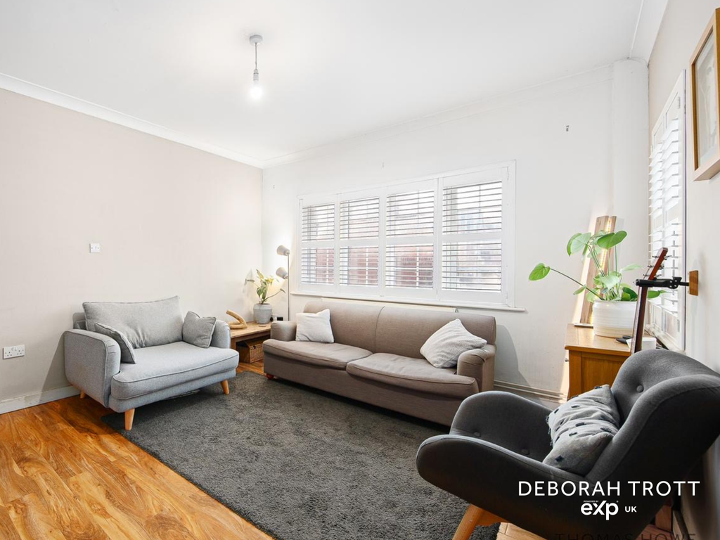 Property photo 2 of 21