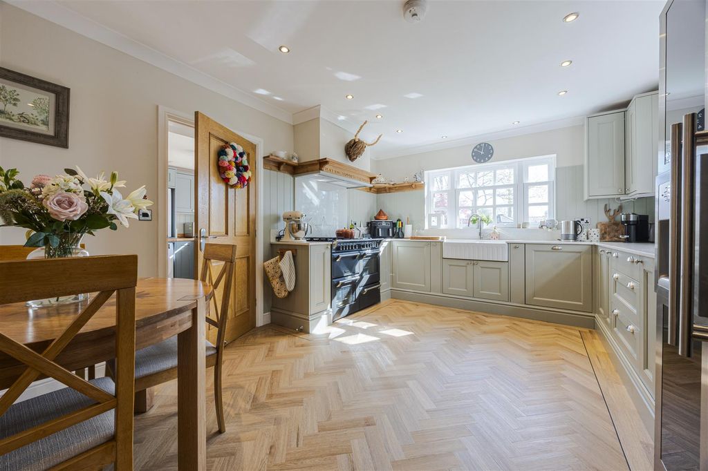 Property photo 2 of 24 Kitchen Diner