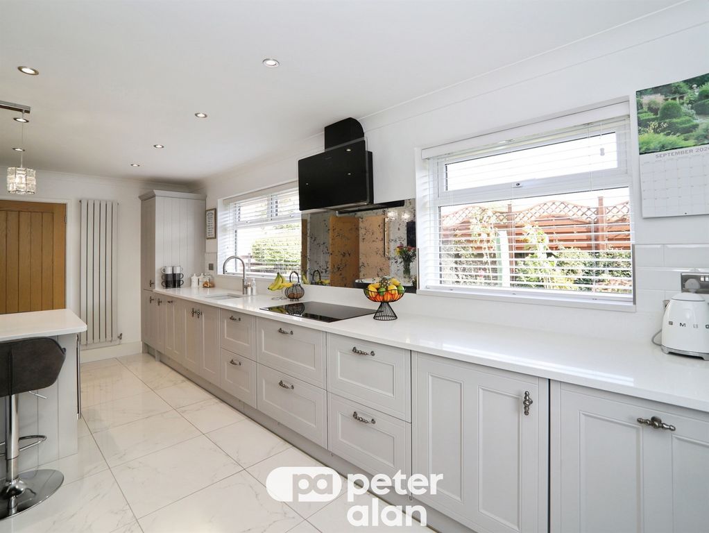Property photo 2 of 27