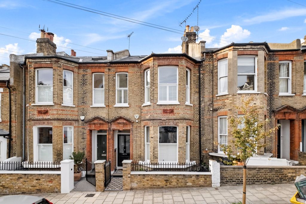 Property photo 1 of 11 External