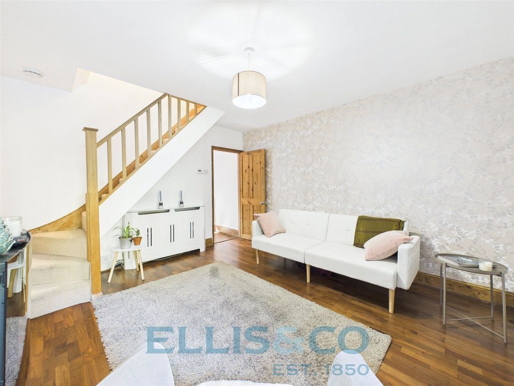 Property photo 3 of 10 Picture No. 34