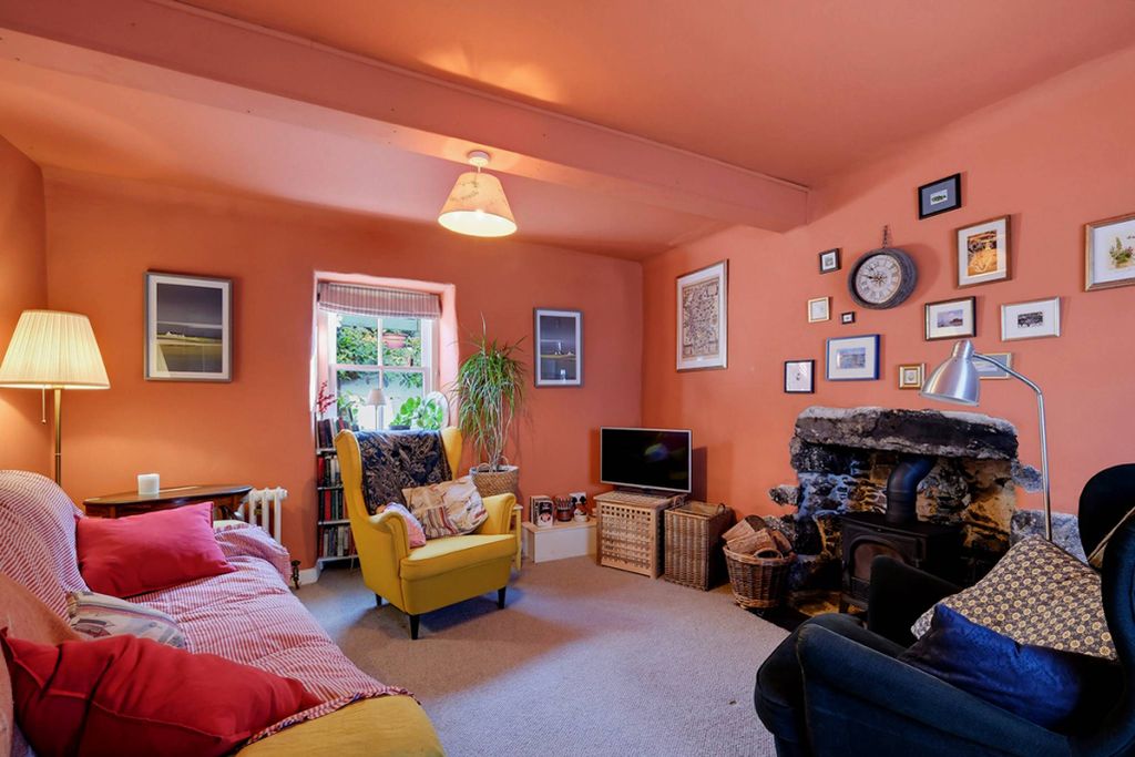 Property photo 2 of 37