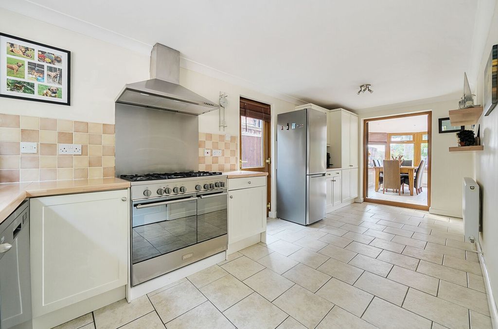 Property photo 3 of 42