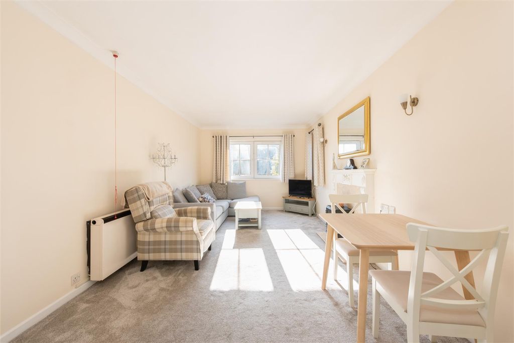 Property photo 3 of 11 Woodmere 9.Jpg