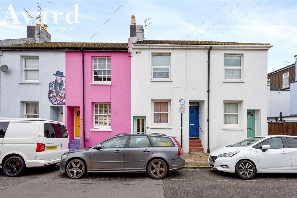 Property photo 2 of 20 19.Jpeg