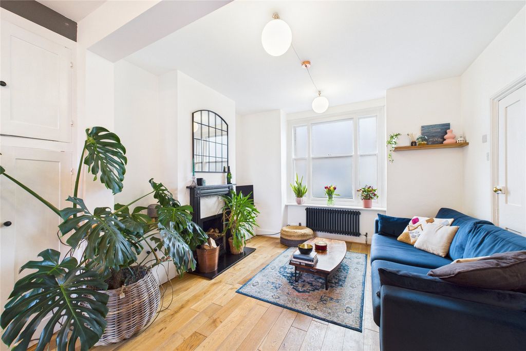 Property photo 3 of 9 Picture No. 16