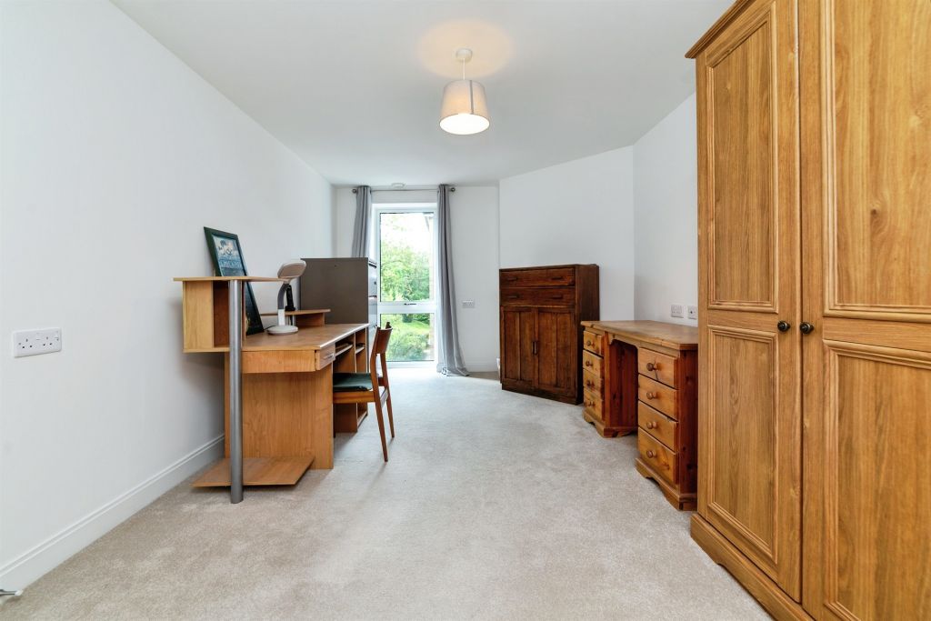 Additional image 11 of 2 bed flat for salePegs Lane, Hertford SG13