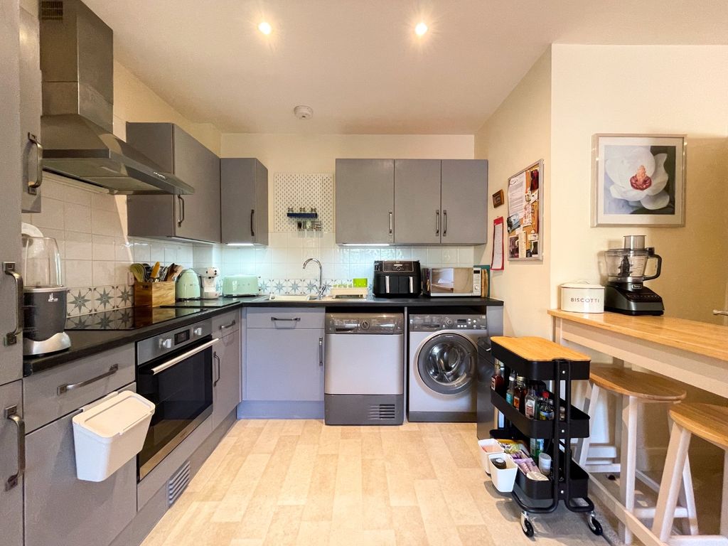 Property photo 3 of 12 4288604