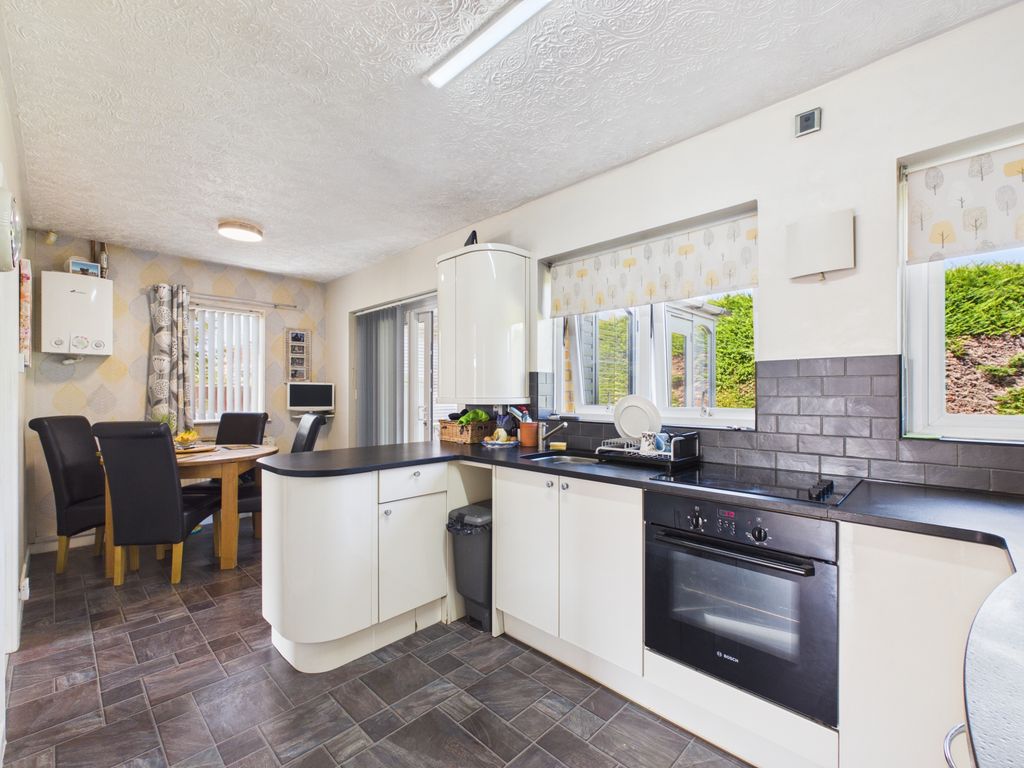 Property photo 2 of 19 Kitchen/Diner