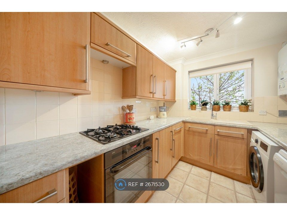 Property photo 2 of 30