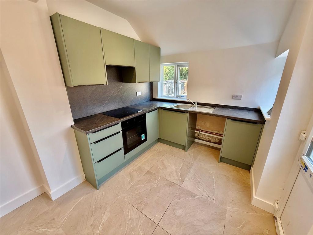 Property photo 2 of 11 Kitchen2.Jpg