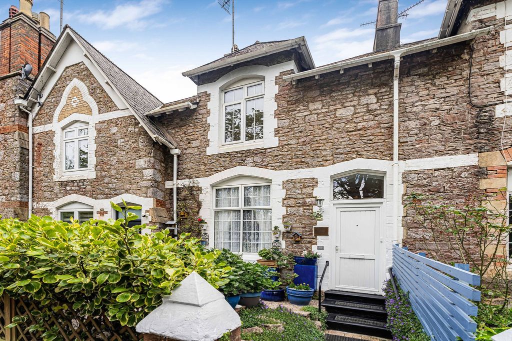 Property photo 1 of 21