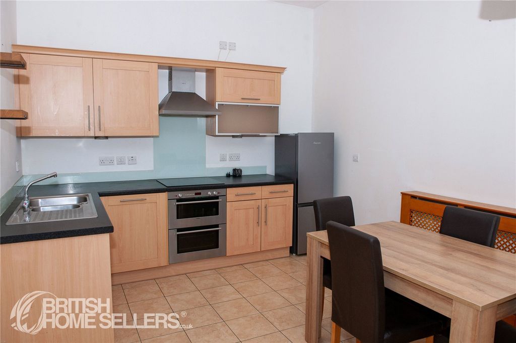 Property photo 3 of 15 Picture No. 04