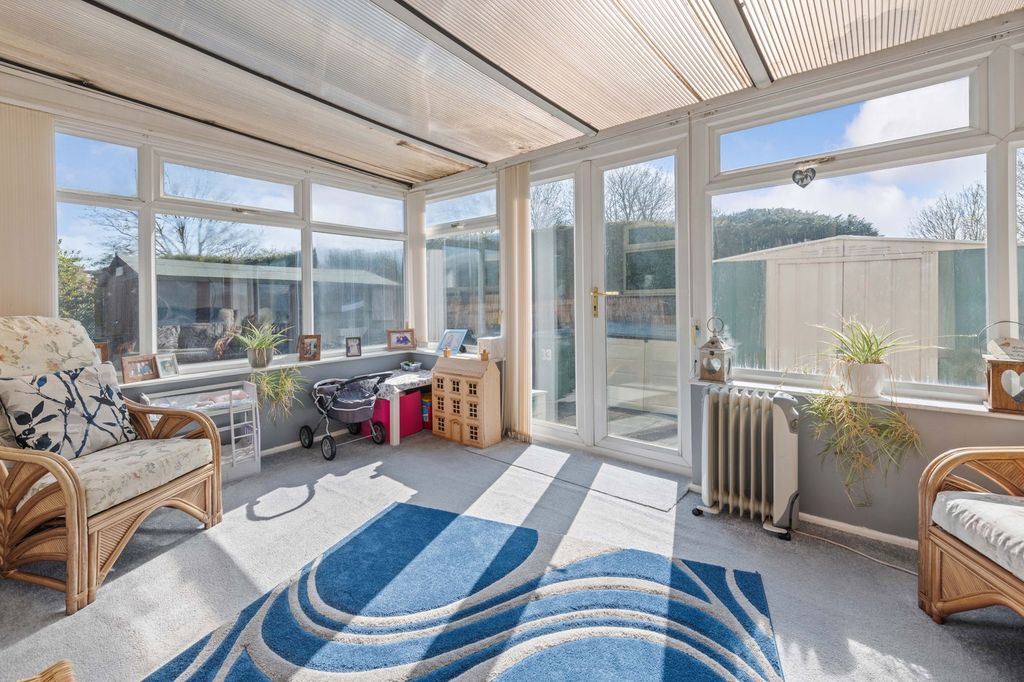 Property photo 3 of 25