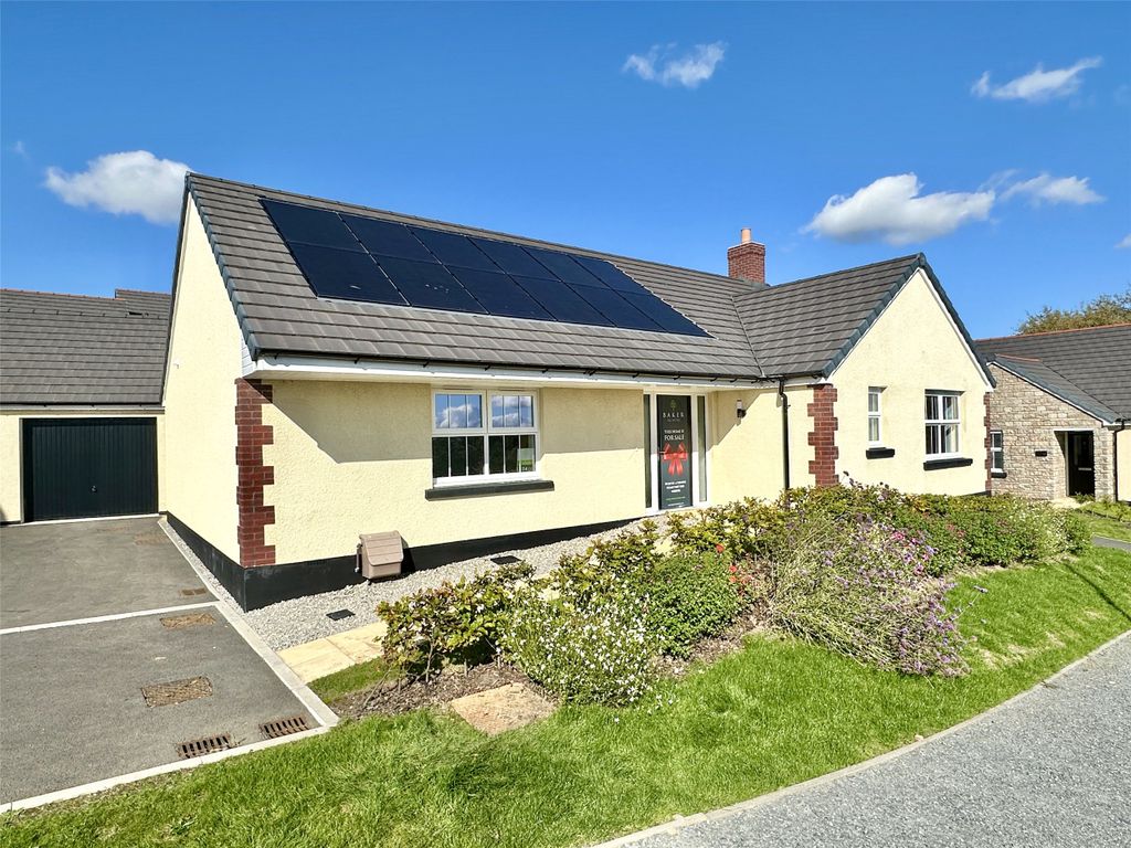 Property photo 2 of 21 Picture No. 35