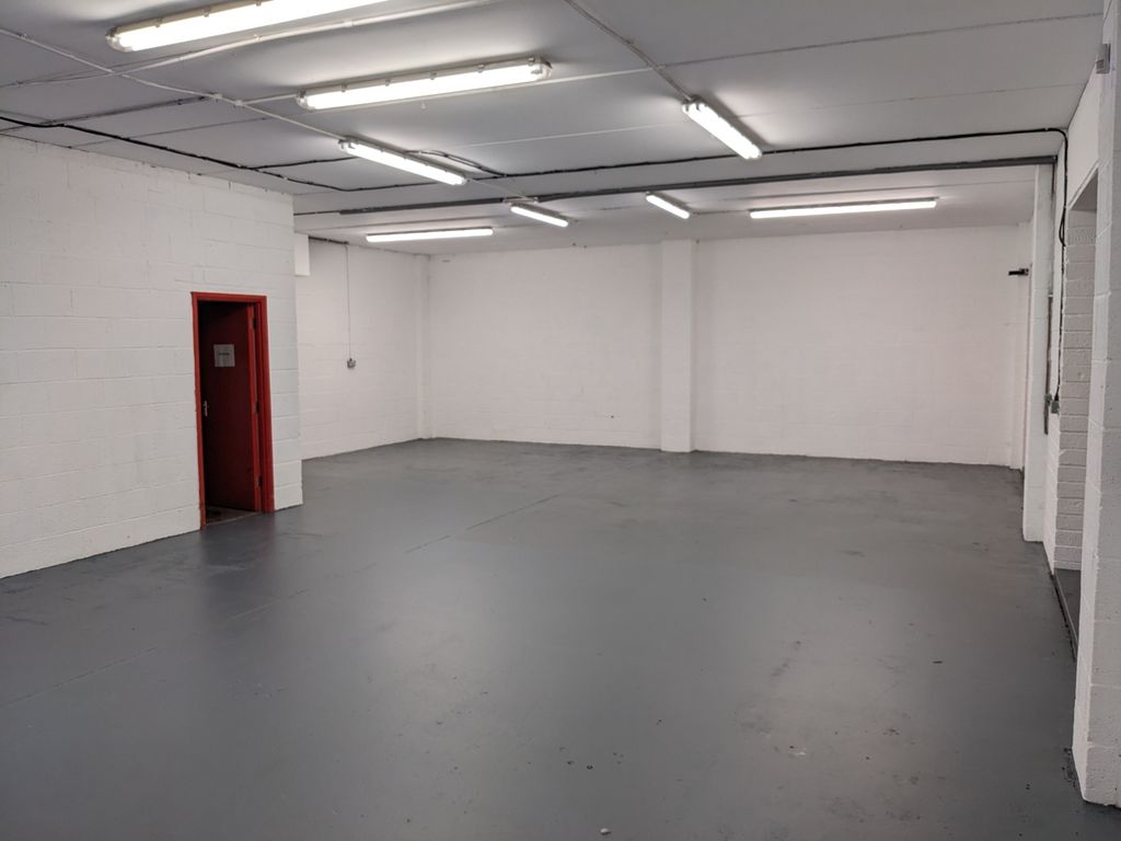 Property photo 2 of 8 Pxl_20251107_100030577