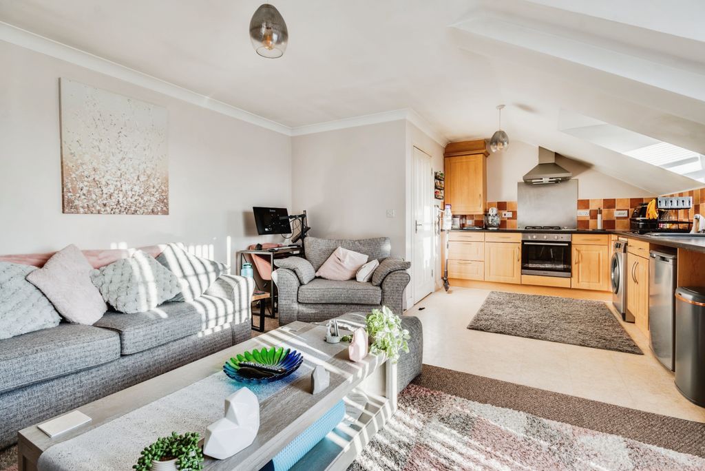 Property photo 3 of 11 Photography