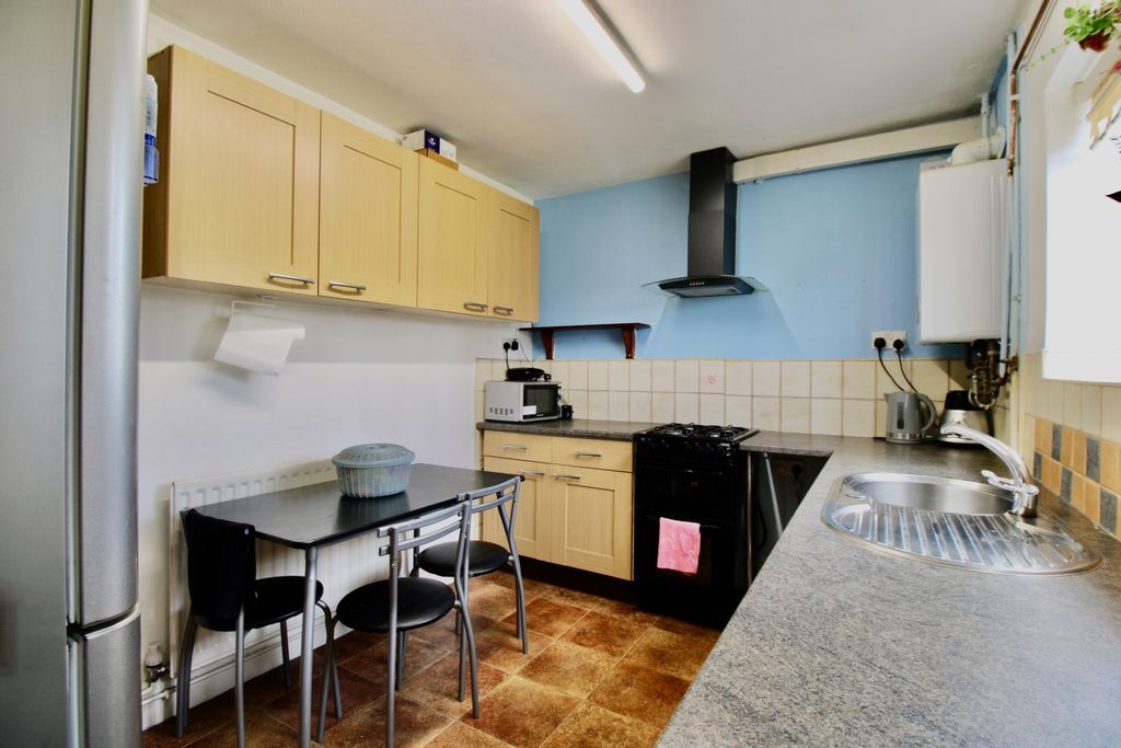 Property photo 3 of 10 Kitchen Diner