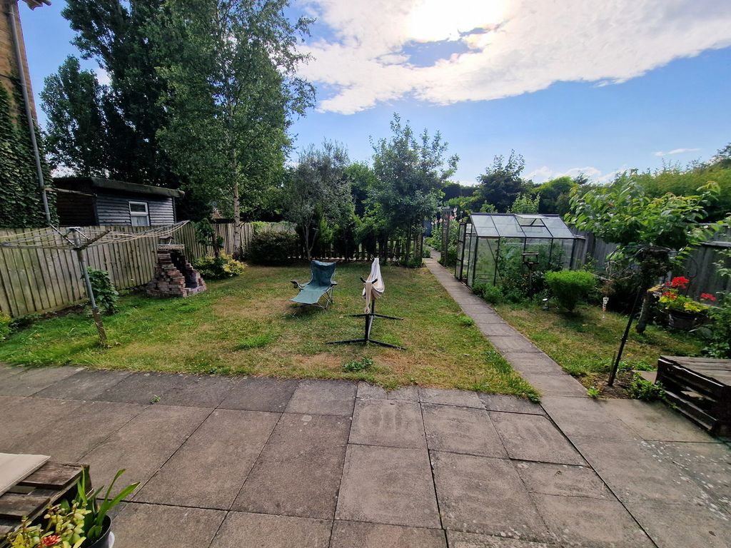Property photo 2 of 6