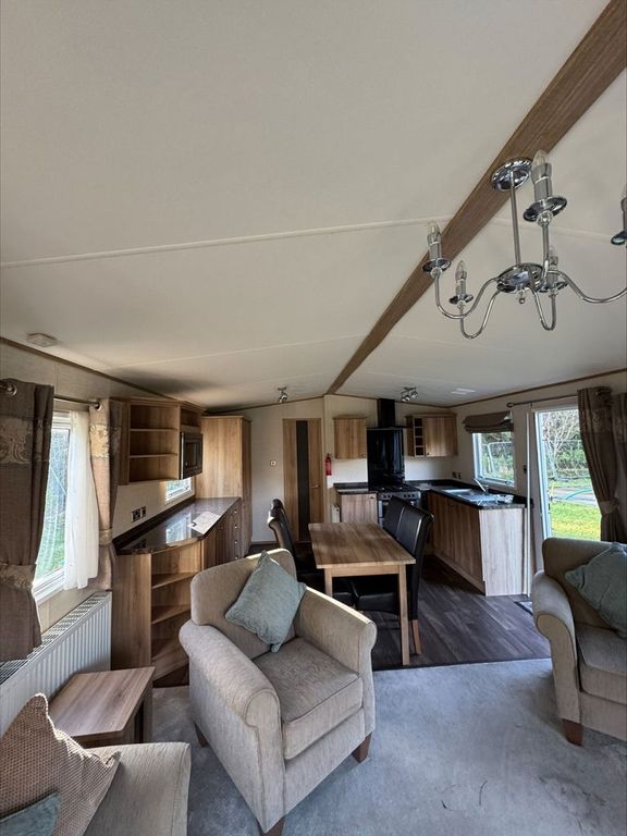 Property photo 1 of 11 1