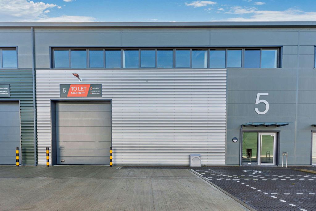 Property photo 1 of 3 8621193Exterior02800.Jpg