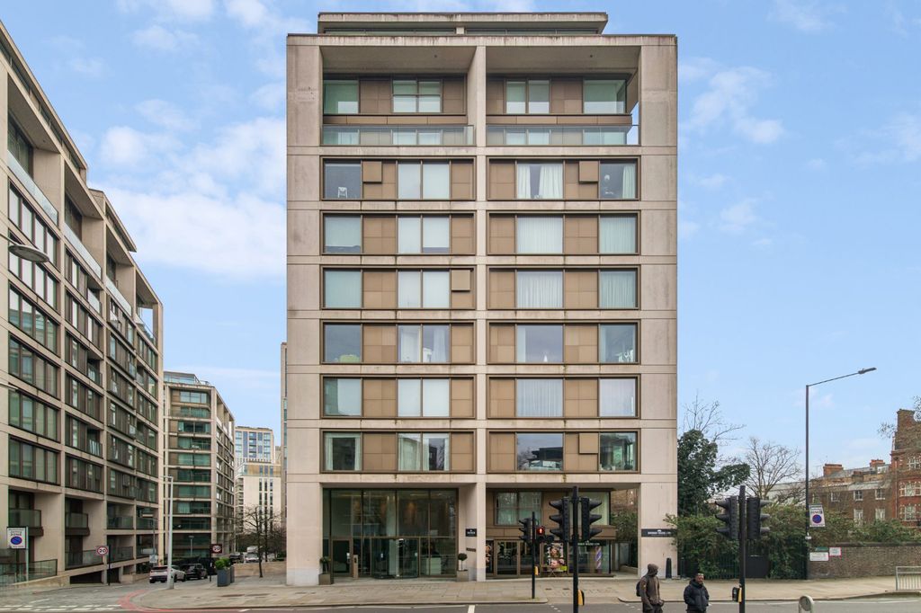 Property photo 3 of 11