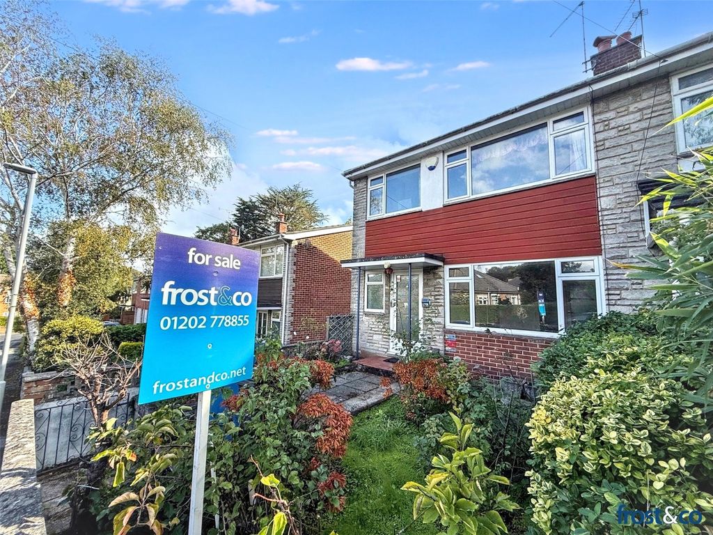Property photo 1 of 15 Gordon Road