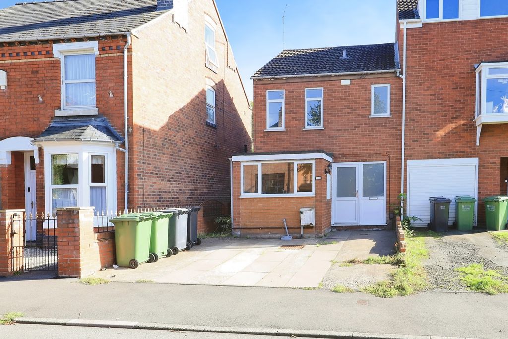 Property photo 2 of 17 Photo