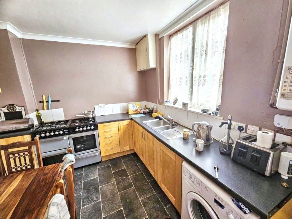 Property photo 2 of 6