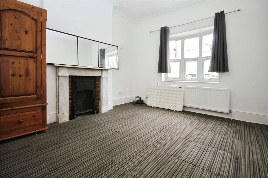 Property photo 3 of 9 Bedroom 2