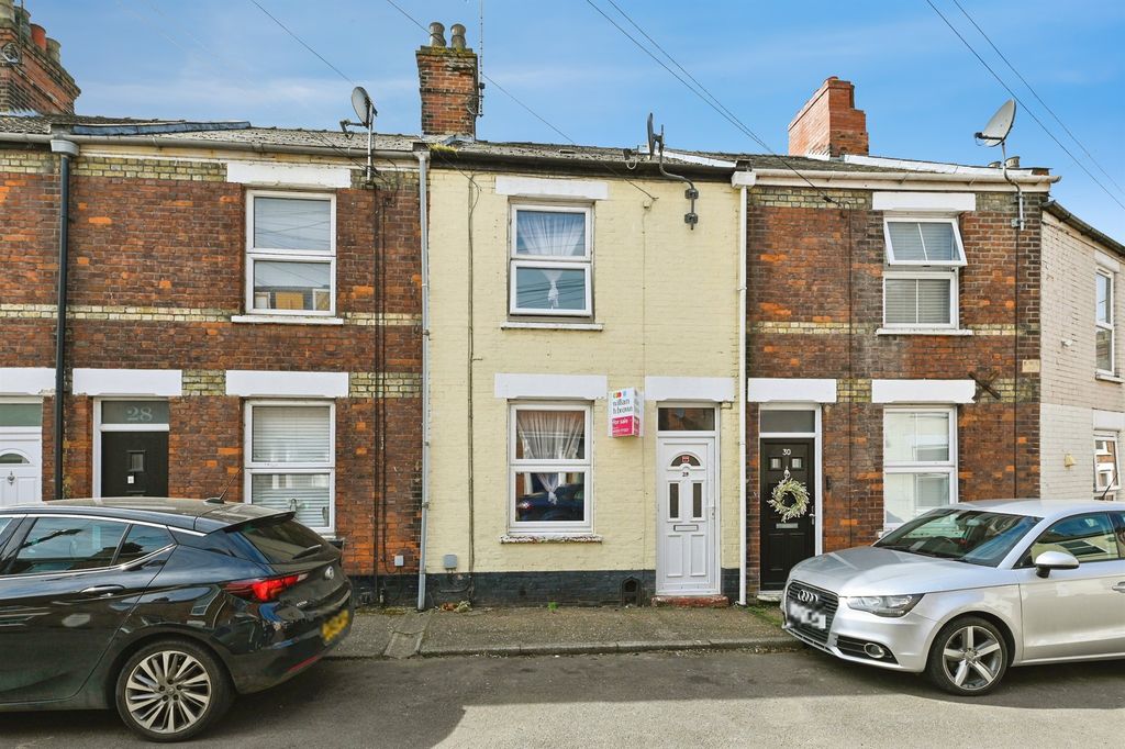 Property photo 1 of 12