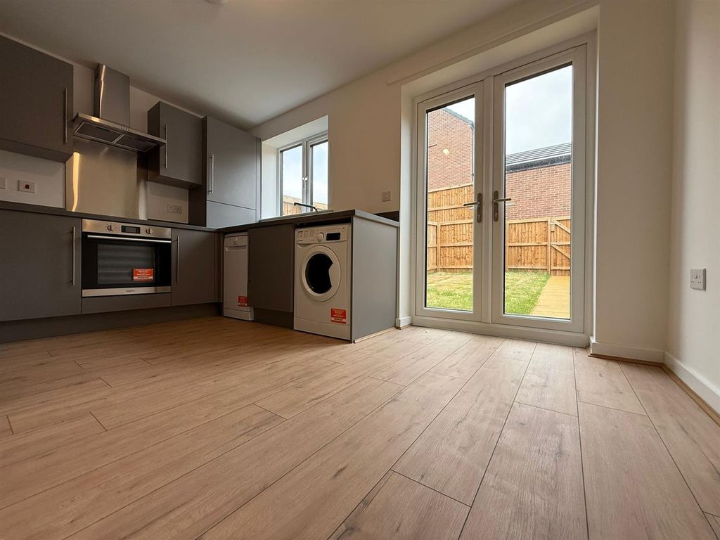 Property photo 3 of 15 32676650-d14E-4A14-Ba36-943679F488c7.Jpg