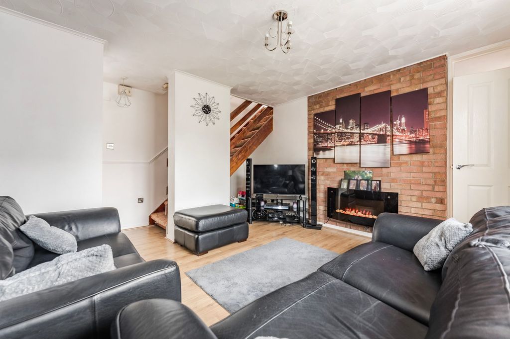 Property photo 3 of 18