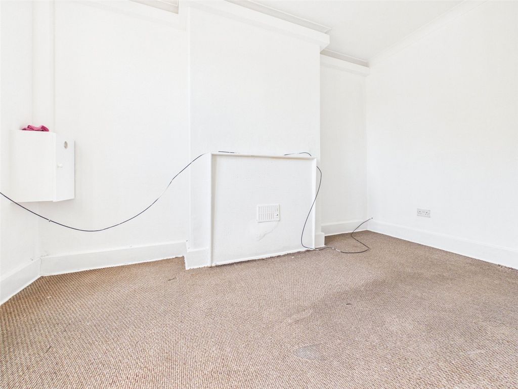 Property photo 3 of 5 Picture No. 09