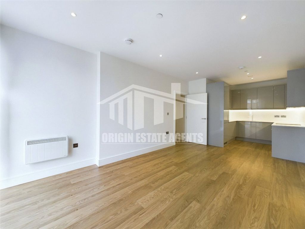Property photo 2 of 18 Picture No. 36