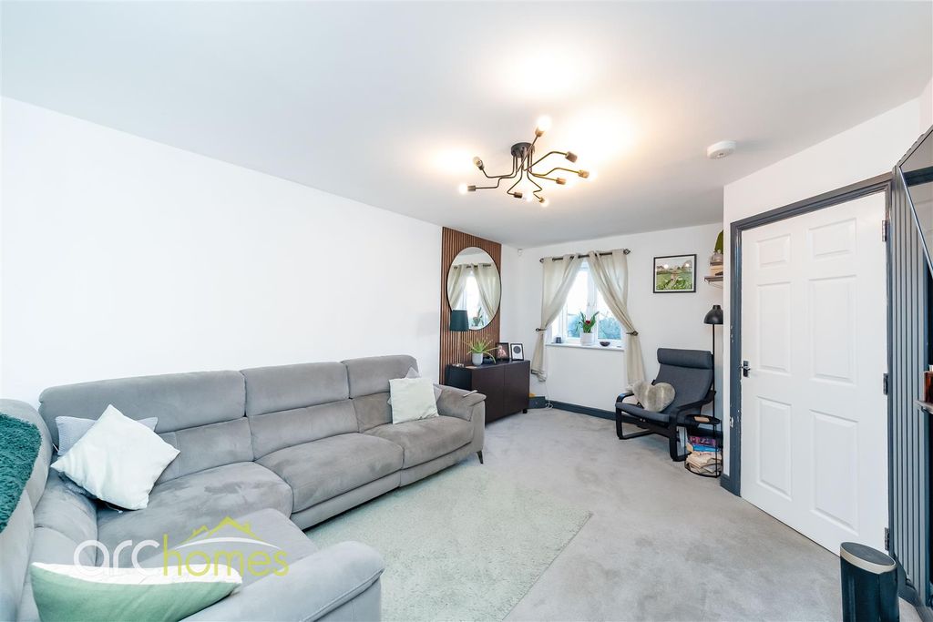 Property photo 2 of 22 Heathlea-3.Jpg