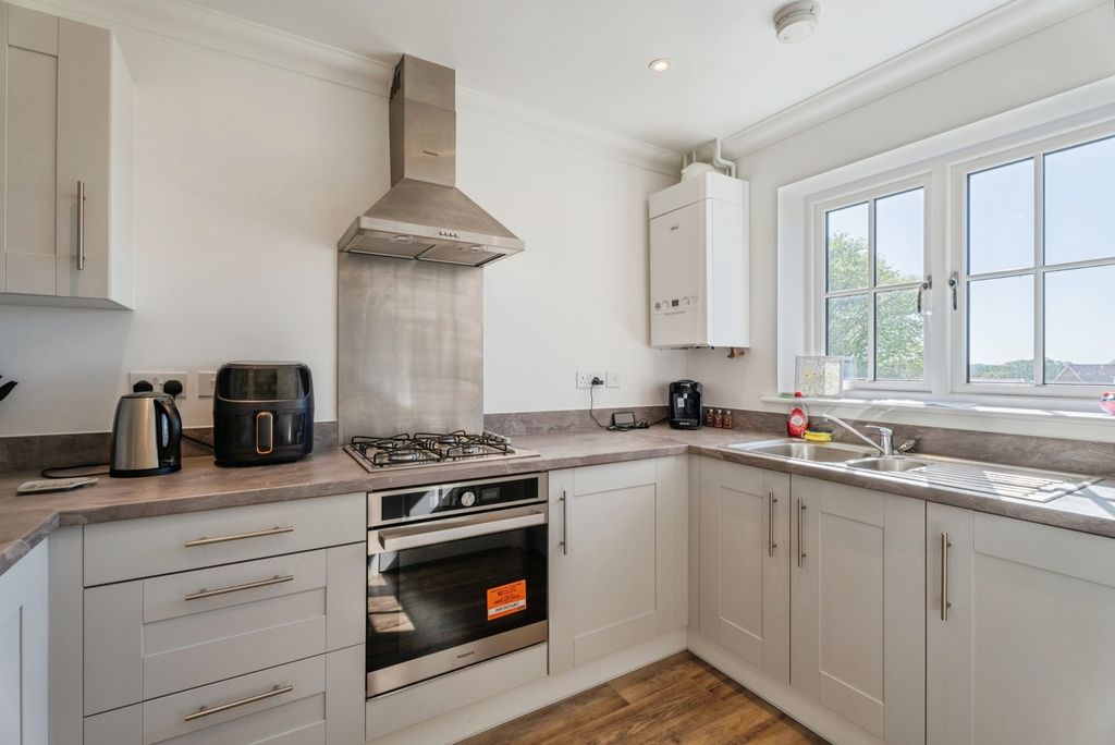 Property photo 3 of 21 Pbox-Img.Jpg
