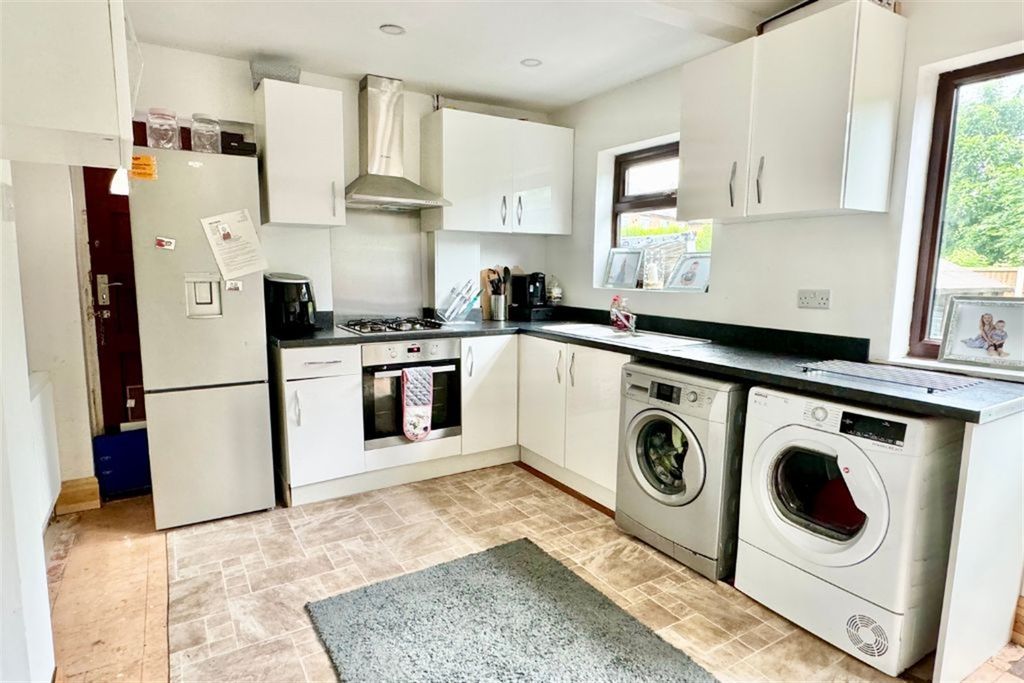 Property photo 3 of 13 Kitchen