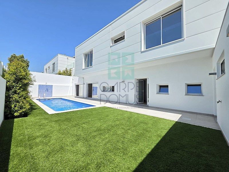 Property photo 1 of 31