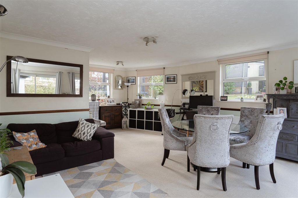 Property photo 2 of 24 9.Jpg