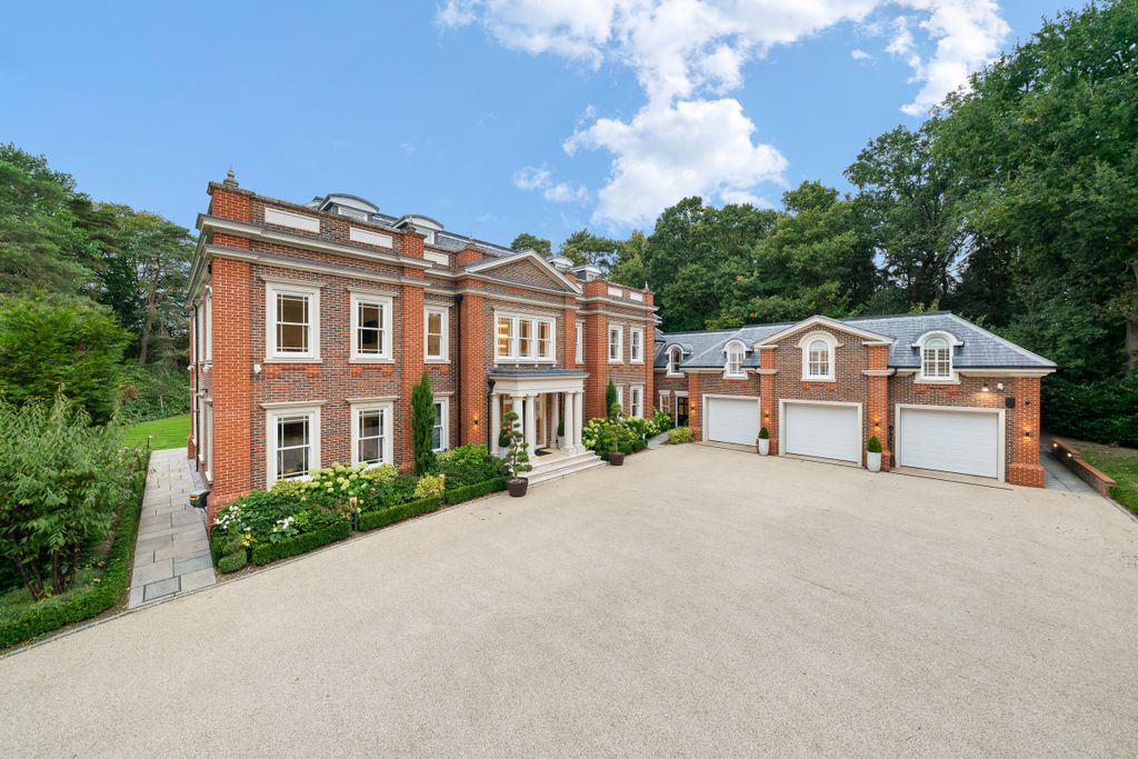 Property photo 2 of 20