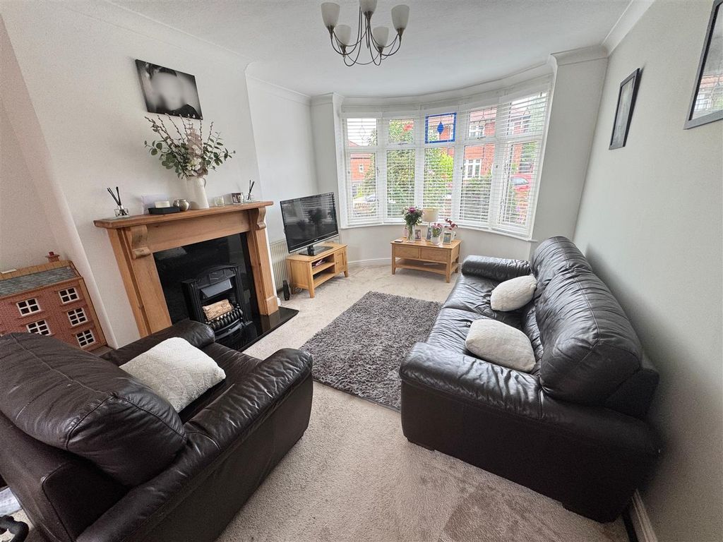 Property photo 3 of 21 56F12Ae5-8557-43c5-94Fe-88Cbd2551Adb.Jpg