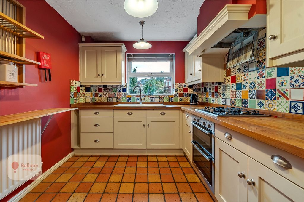 Property photo 1 of 27 Picture No. 30